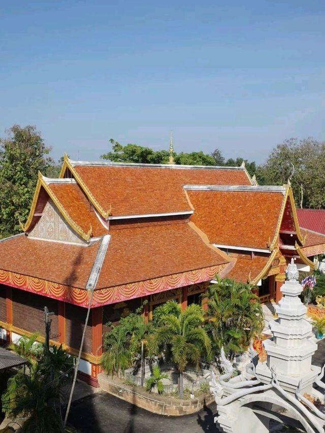 วัดสันตินิคมสันป่าสัก – ทัวร์นรกสวรรค์ที่ห้ามพลาด