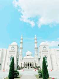 Sendayan Mosque: A Masterpiece of Faith and Beauty