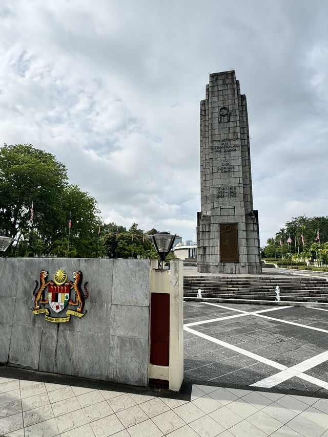 吉隆坡歷史文化城區～英雄紀念碑、高等法院、國會大廈