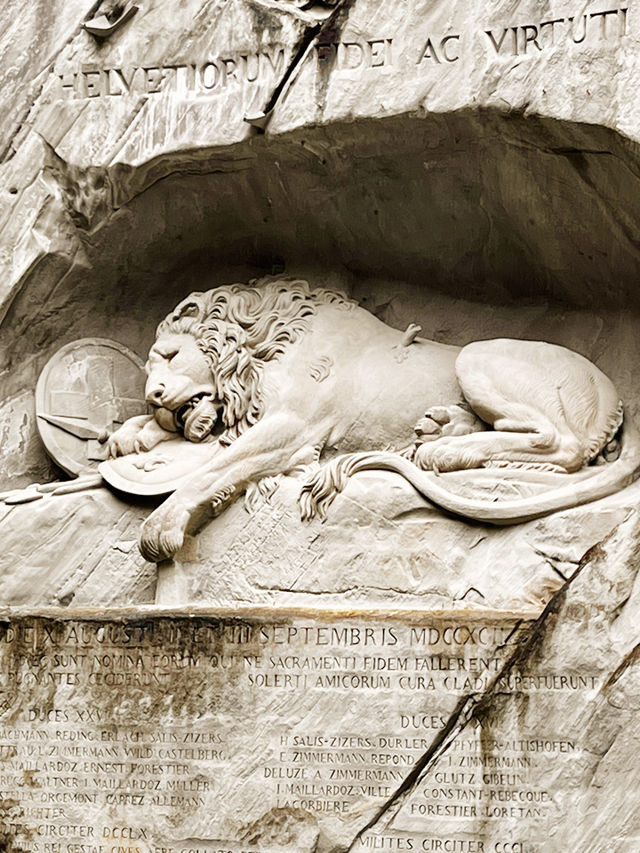 Lion Monument Lucerne – A Powerful Memorial in Stone