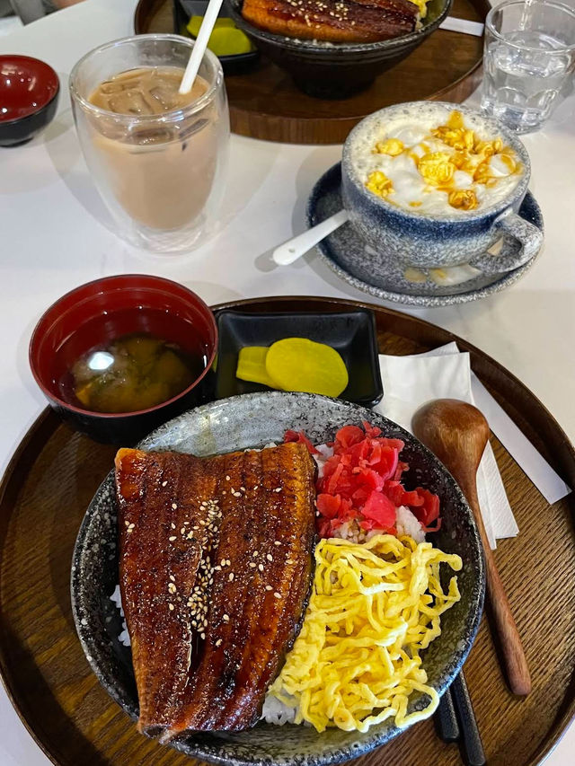 Happy Kitchen Cafe & Bar by German Pool  in Hong Kong offers a unique dining experience!