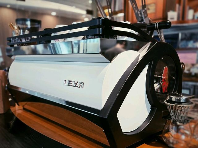 潛藏在單車店內的cafe