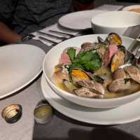 ร้าน "EAT ME" Restaurant บางรัก