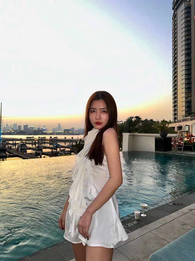 วิวดี นั่งจิบเครื่องดื่มสวยๆ มองวิวเพลินๆ ที่ดูไบ