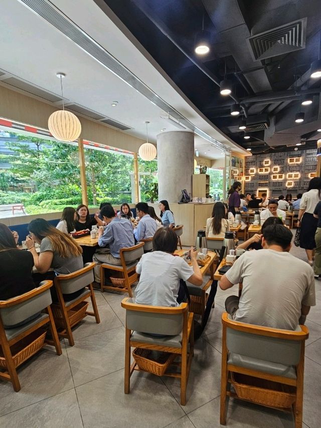 新舊交融嘅美味發現，官塘鬧市中性價比高的壽司店