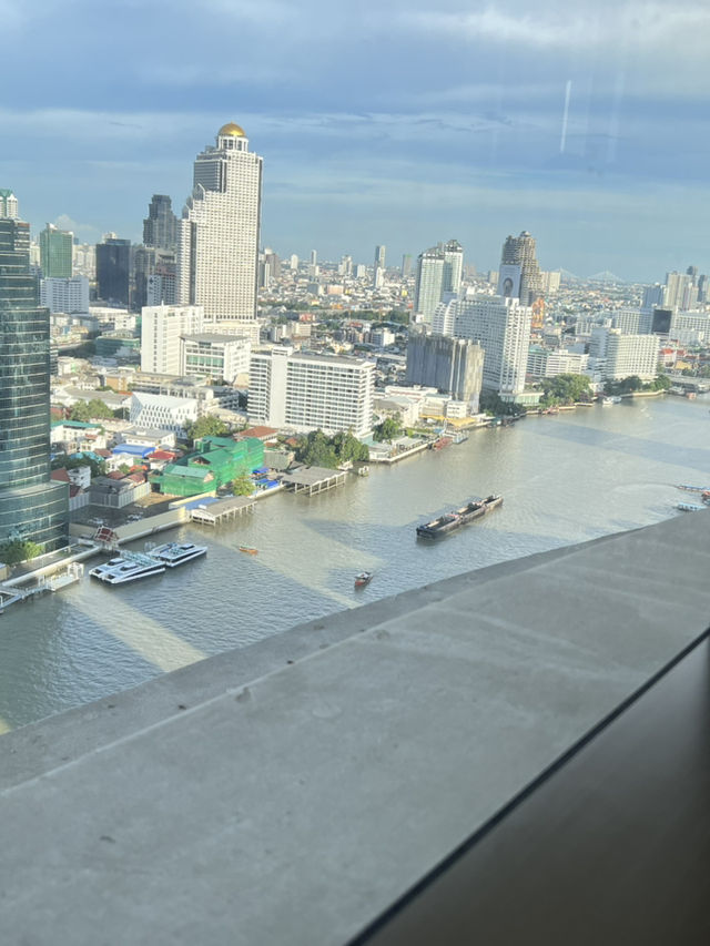 Millennium Hilton Bangkok โรงแรมในกรุงเทพ