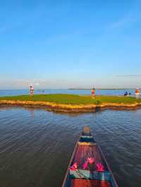 ล่องเรือทะเลน้อย