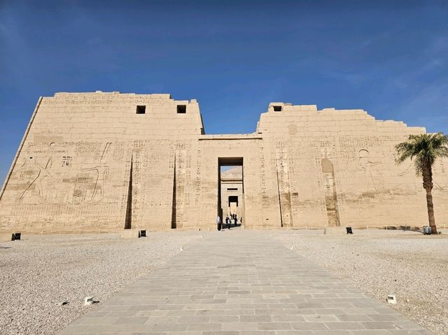 🏺 시간의 강을 따라 걷다 – 이집트 룩소르 여행기 🇪🇬