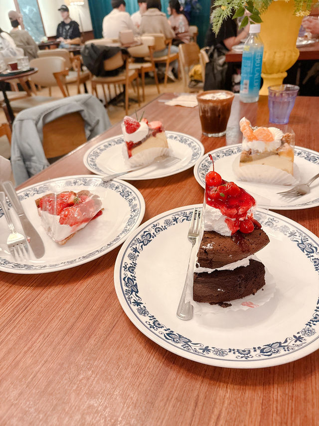 首爾爆紅貴氣復古風蛋糕 Cafe 