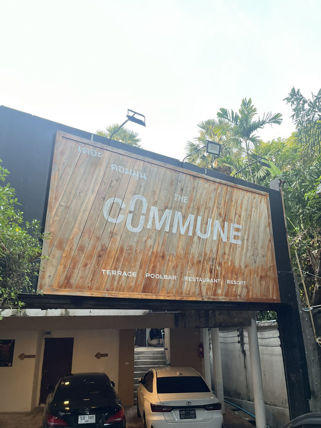 The Commune คาเฟ่ ภูเก็ต