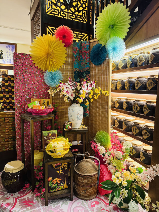 Souvenirs Galore at San Shu Gong