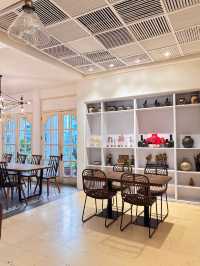 Kembang Tandjoeng, Jakarta’s Heritage Café with a Floral Soul