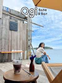 Ogi คาเฟ่ลับๆ ติดริมทะเล ที่อ่างศิลา