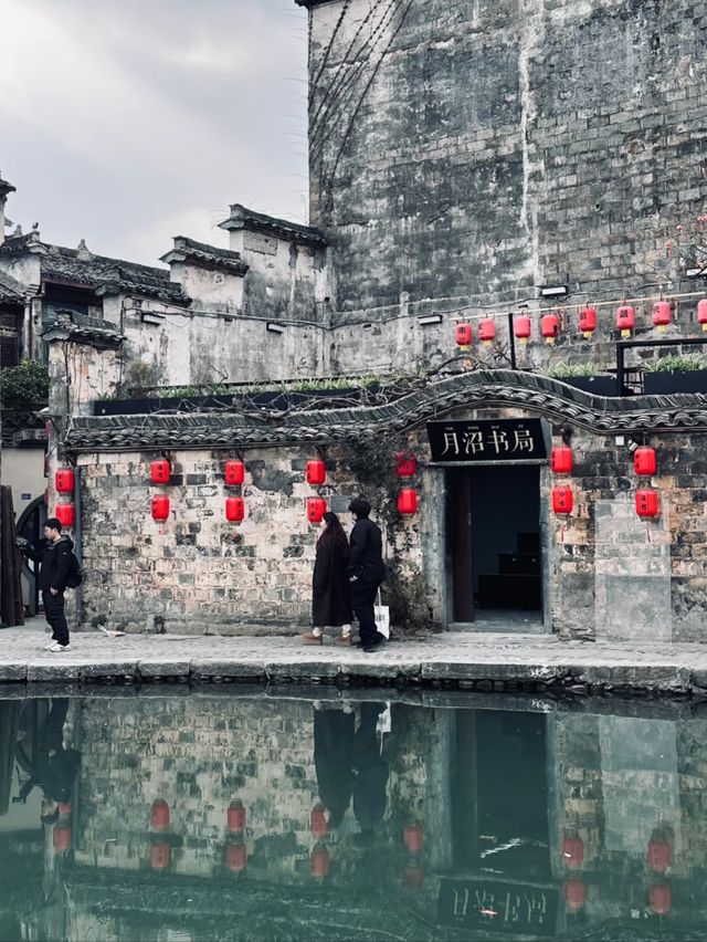 Where Mountains Dream and Water Remembers: Hongcun