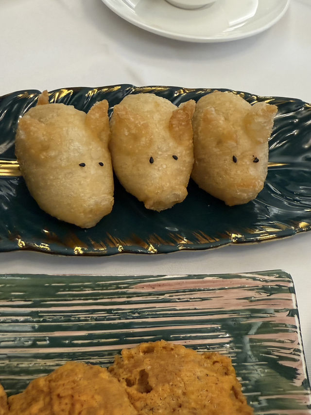 色香味俱全，特別推薦黃金炸蓮藕餅，好食到爆炸