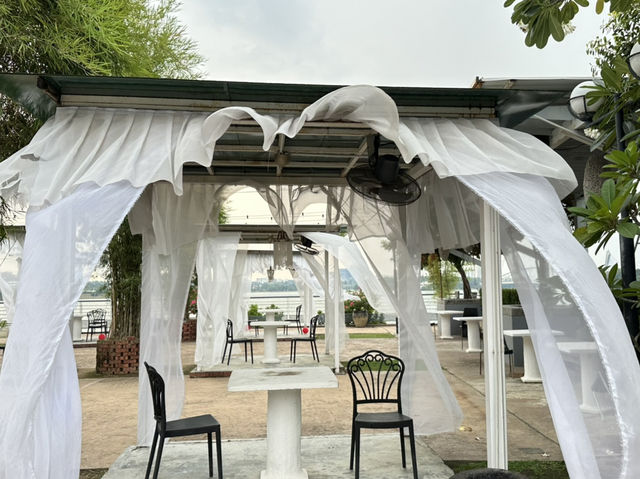 Discover Bloo Door — Marina Putrajaya’s Garden Gem 🌙