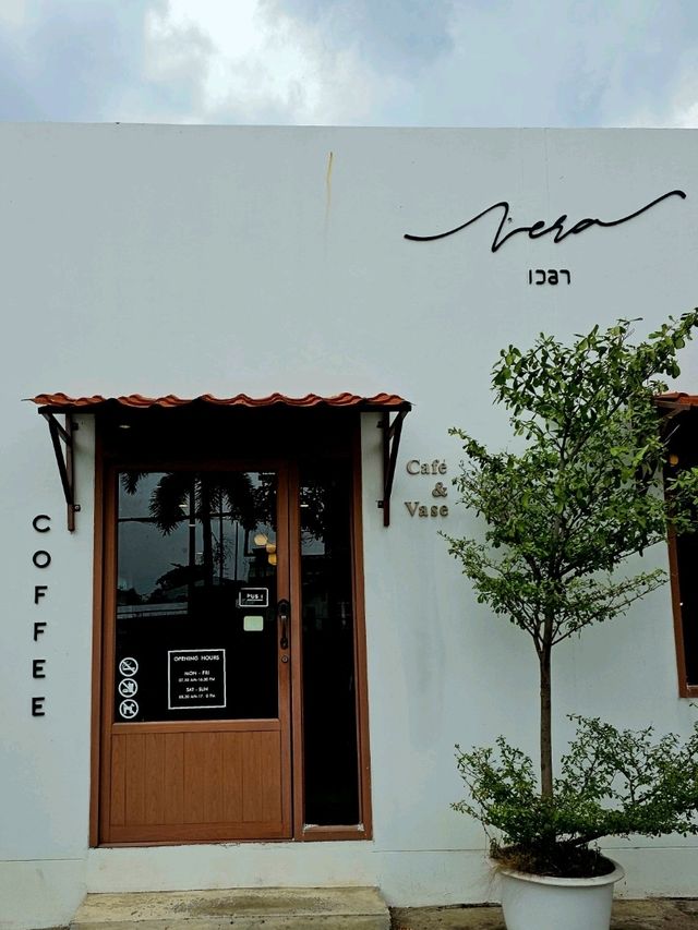 Vera Cafe'  Vera Cafe'