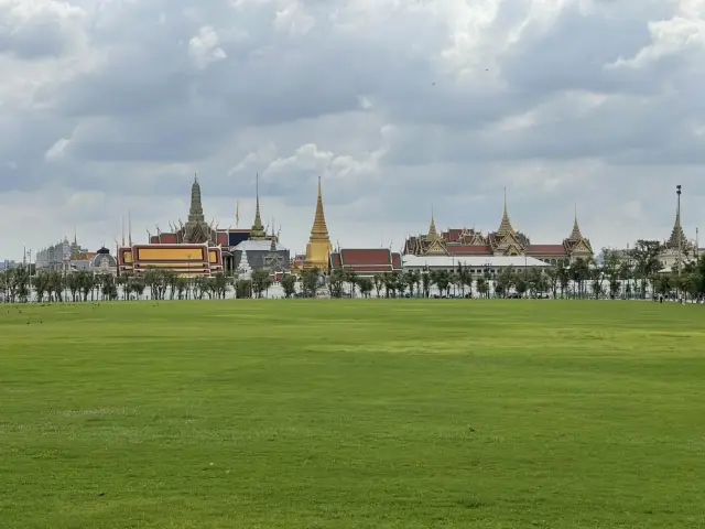 玉佛寺，壯麗的地標 