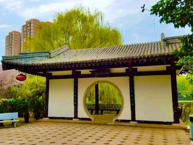 Luobinwang Park: A Cultural Tribute in Yiwu