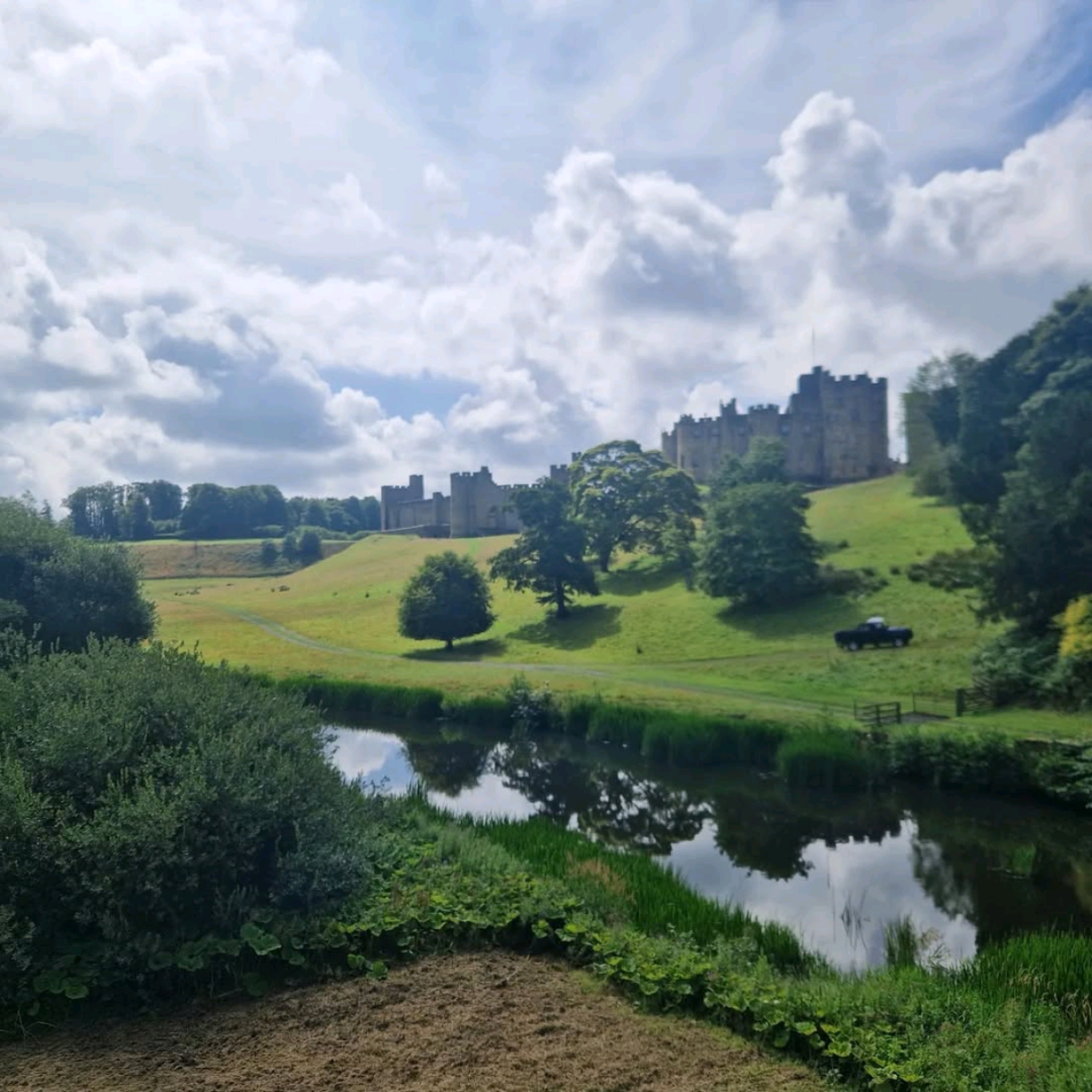 Alnwick, sebuah kota pasar yang abadi dengan pesona yang memikat