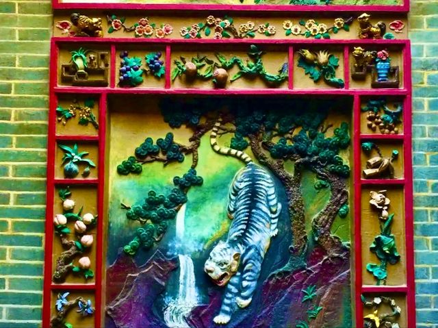 Tin Hau Temple, Aberdeen – A Tranquil Heritage Beside the Sea Tin Hau Temple, Aberdeen – A Tranquil Heritage Beside the Sea