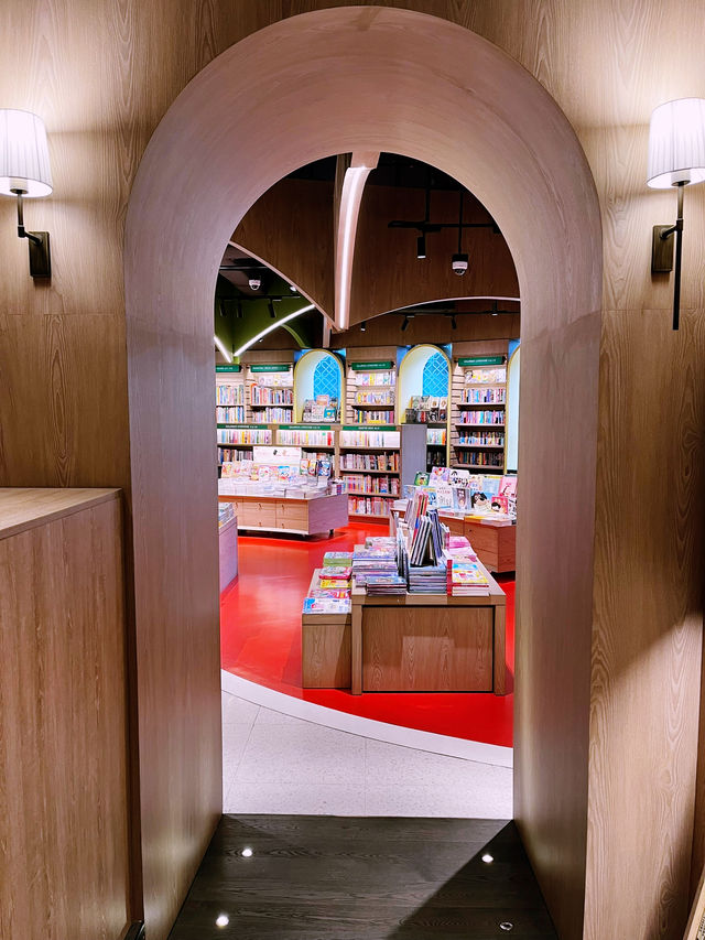 “Discover the Charm of Eslite Spectrum KL: A Must-Visit Cultural Haven”