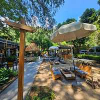 บ้านสวนกาแฟ ร้านอาหาร และกาแฟ ริมลำธาร