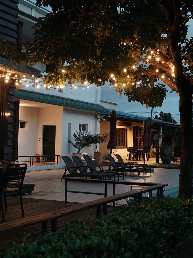 Stay keluarga yang aesthetic coba deh villa guesthouse ini! Stay keluarga yang aesthetic coba deh villa guesthouse ini!