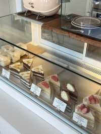 ๐ฟ ์์ ์ ๋์นดํ๊ฑฐ๋ฆฌ์์ ์ฐพ์ ๋ ๊ฐ์ง ์ทจํฅ์ ์นดํ โ