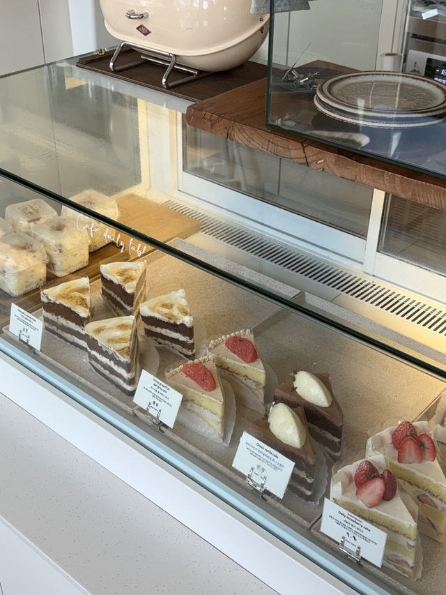 ๐ฟ ์์ ์ ๋์นดํ๊ฑฐ๋ฆฌ์์ ์ฐพ์ ๋ ๊ฐ์ง ์ทจํฅ์ ์นดํ โ ๐ฟ ์์ ์ ๋์นดํ๊ฑฐ๋ฆฌ์์ ์ฐพ์ ๋ ๊ฐ์ง ์ทจํฅ์ ์นดํ โ