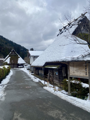 雪の富士と茅葺きの村　72センチ×60センチ 1mi6c224x98t7zkza6F4D.jpg?proc
