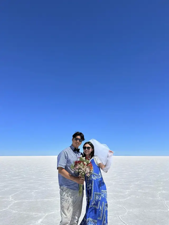 세상에서 제일 큰 거울 ‘우유니 사막’에서 웨딩 촬영하기