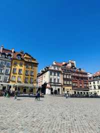 【ポーランド🇵🇱/メルヘンチックな旧市街と人魚の像】