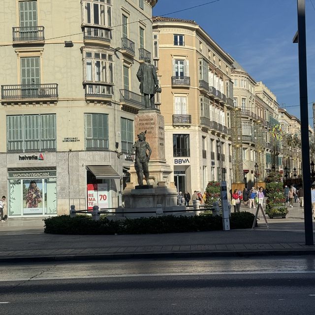 Like Spain, I am bound to the past. Málaga 