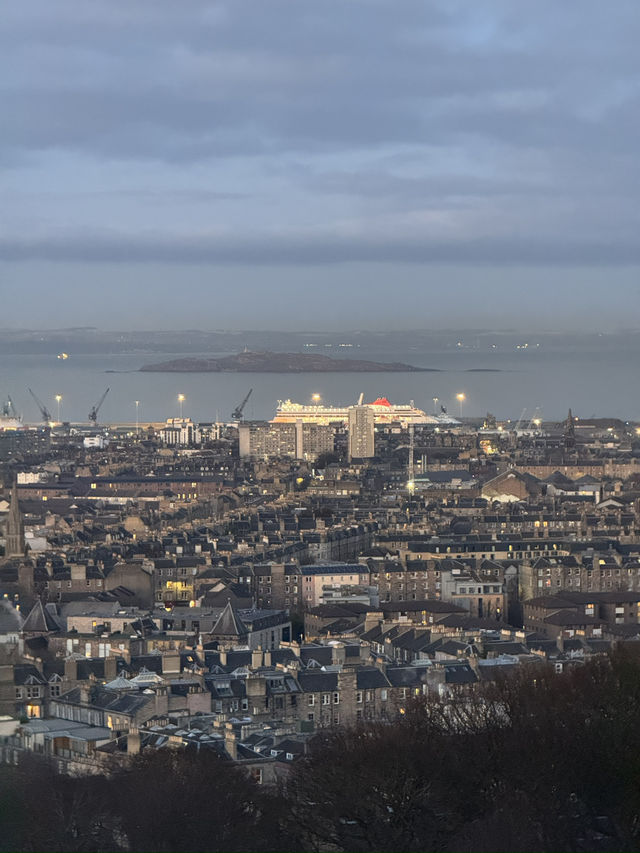 Edinburgh Escape: A Day of Castles, Closes, and Cobbled Charm