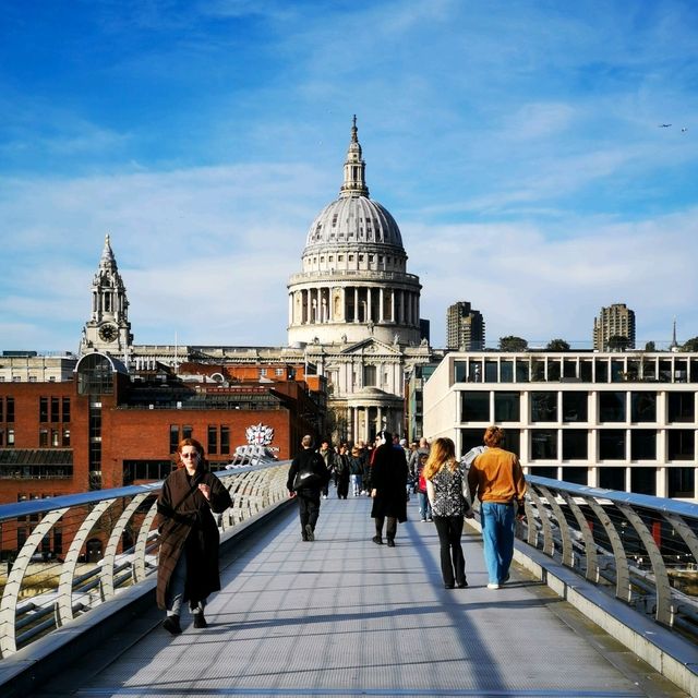 Wandering the Thames: Exploring London’s Historic Waterway