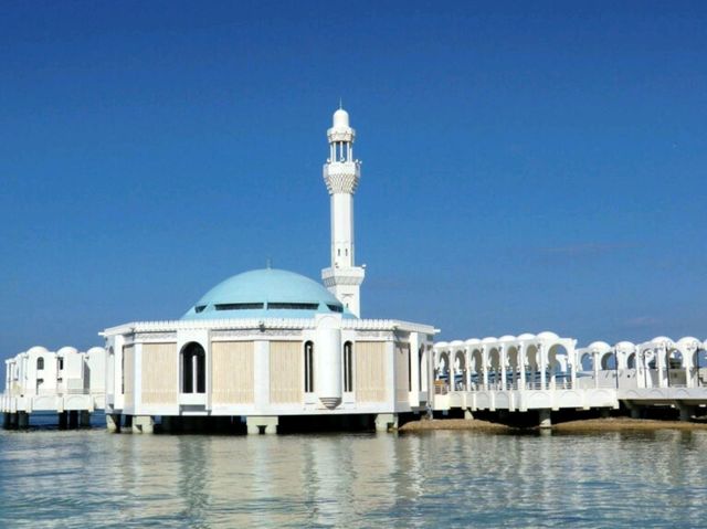 Jeddah: The Gateway to the Holy Cities