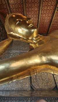 Start Your Bangkok Morning at Wat Pho – Reclining Buddha & Thai Massage