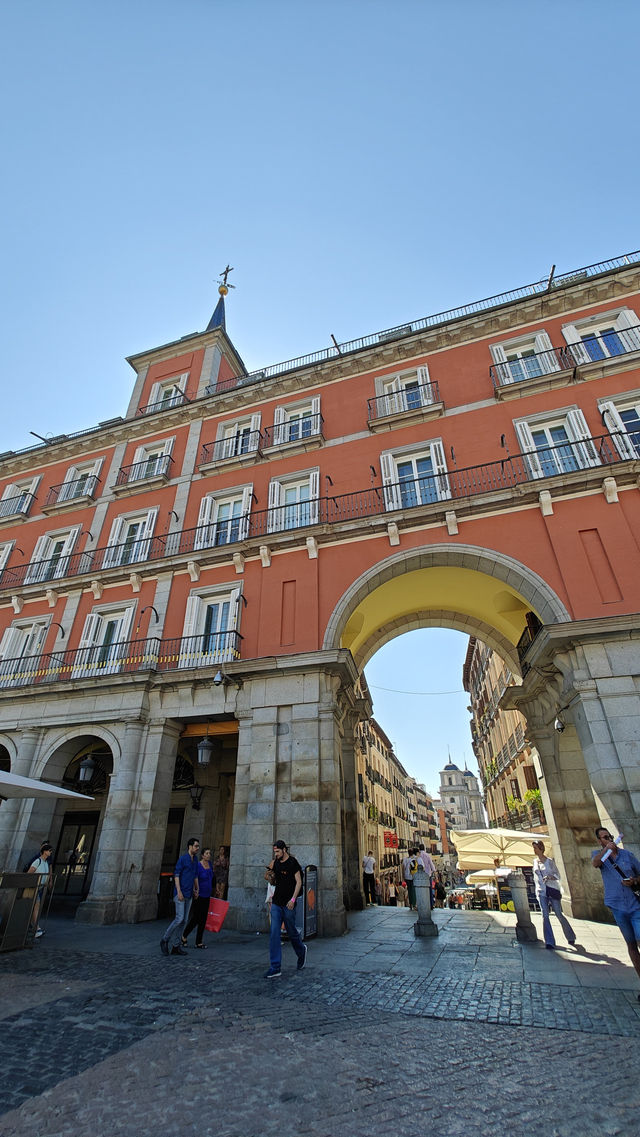 📍 Plaza Mayor Madrid – The Heart of Old Madrid 🇪🇸