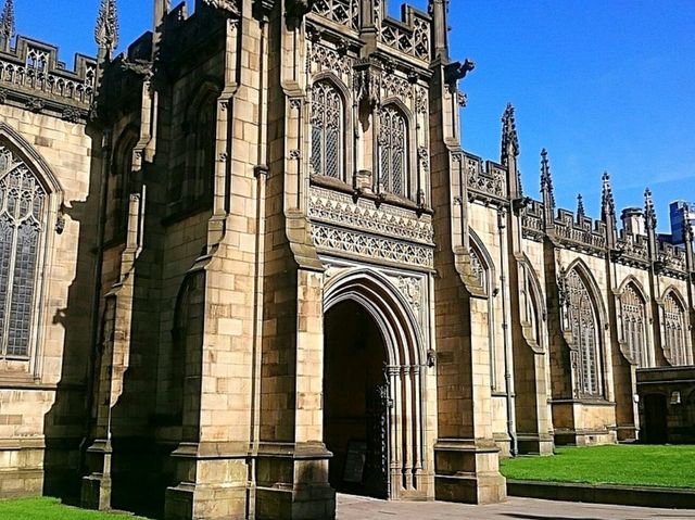 Manchester Cathedral: Do not miss visiting this interesting church!