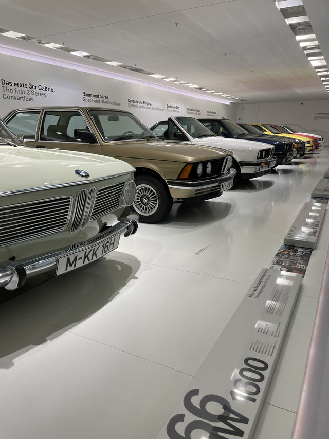 🚗✨ รีวิวเที่ยว BMW Museum Munich 