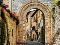 Why Halloween in Assisi: A Spooky Twist on Sacred Serenity
