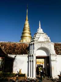 천천히 흐르는 기도의 강, 왓 포 