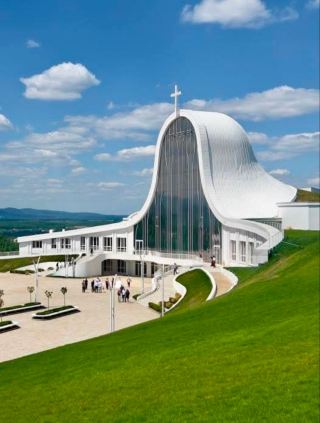 จุดแสวงบุญสุดโมเดิร์นตระการตาในยูเครน: Blessed Simeon Lukach Center