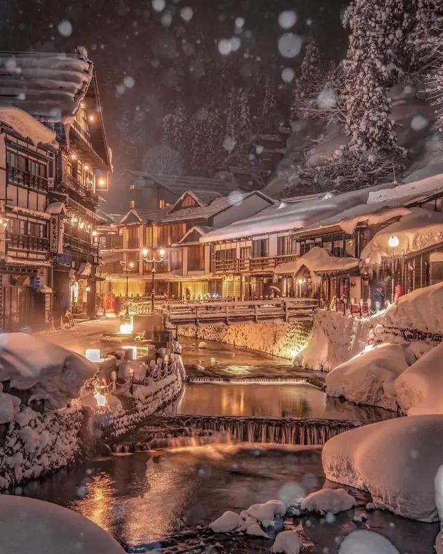 冬天一定要去一次銀山溫泉🎑鋪滿雪嘅夜景實在太夢幻🥹