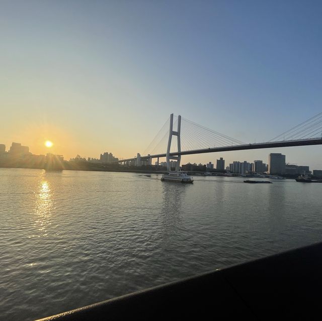 Run along the Huangpu river 🏃🏻‍♂️ 