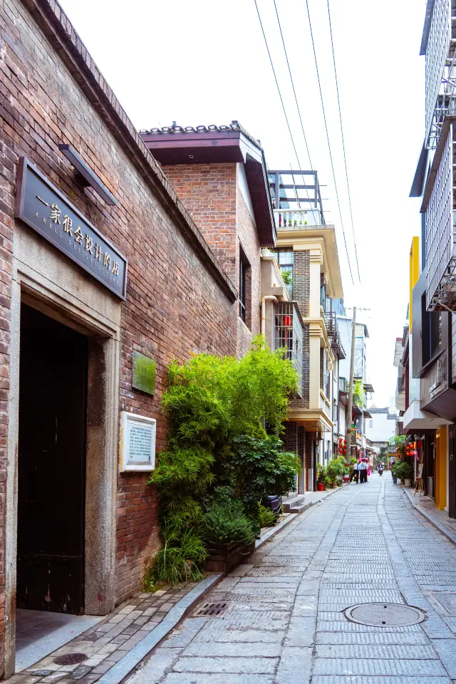 Travel in Changsha: Check-in at the unique Chaozong Street