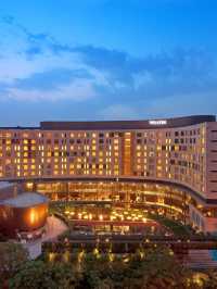 🌟✨ Gurgaon's Glitz: Discover Westin's Luxury 🏨🇮🇳