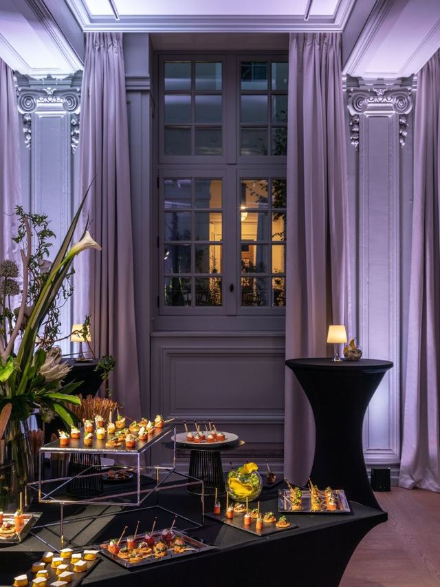 🌟 Lyon's Luxurious Landmark: Hotel Dieu's Grandeur 🌟