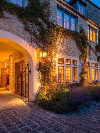 🌟✈️ Malmesbury Magic: Stay in Style at Whatley Manor 🏰🛎️